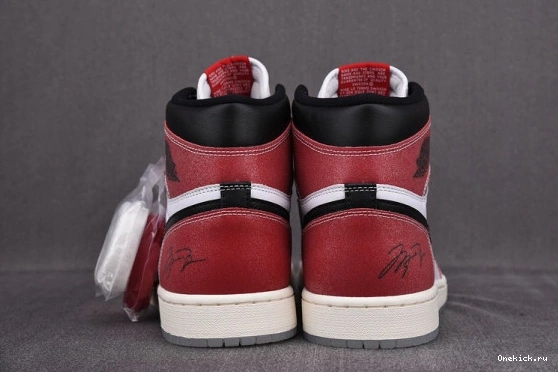 ModernLook Trophy High Chicago Air Retro 100 190 DA2728-100 Jordan Room 1 DA2728 0520